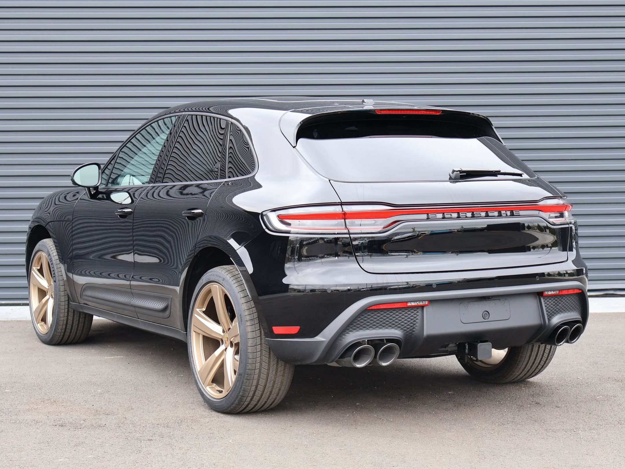 New 2026 Porsche Macan AWD/4WD image 3