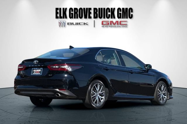Used 2024 Toyota Camry XLE FWD image 4