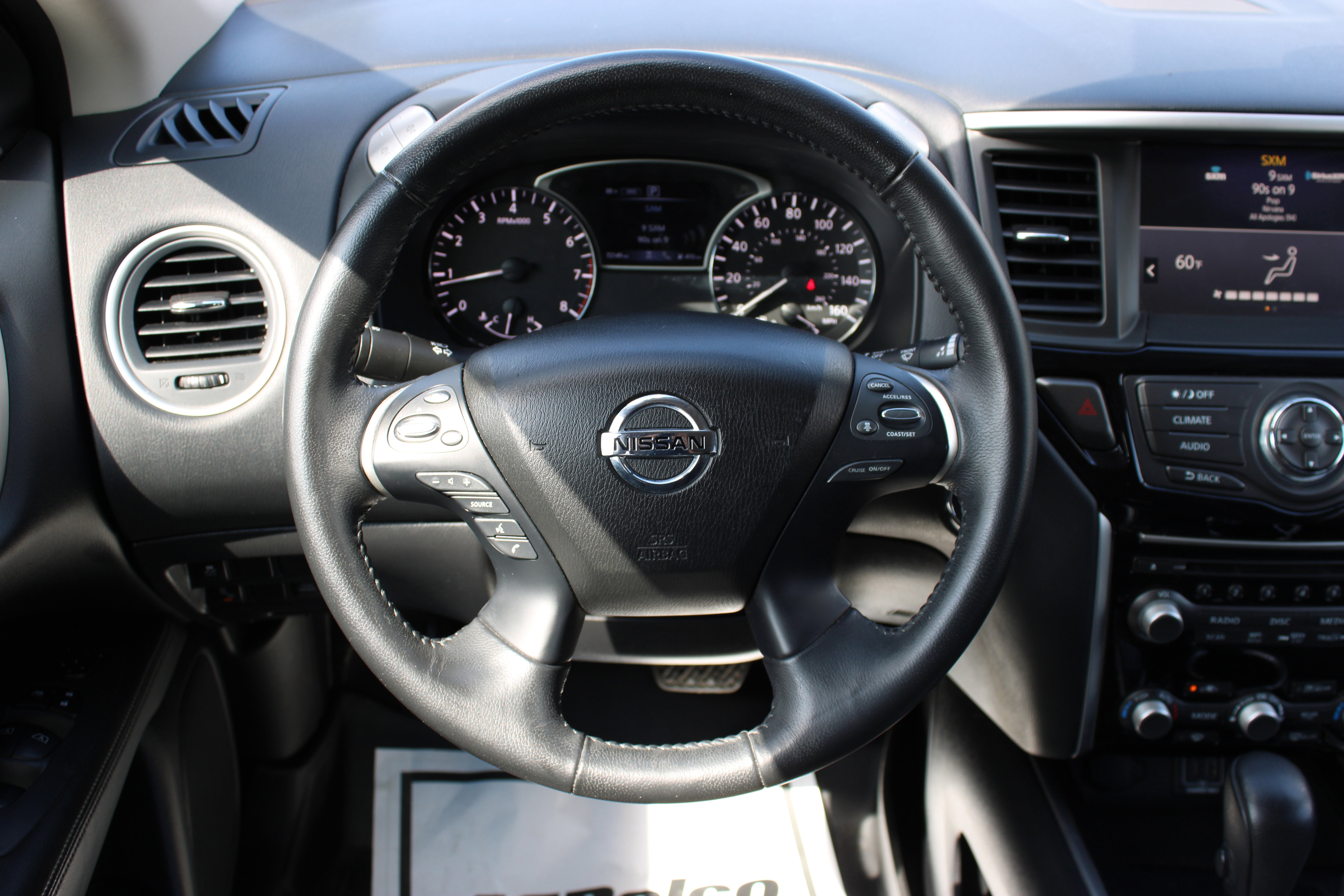 Used 2020 Nissan Pathfinder SV AWD/4WD image 26
