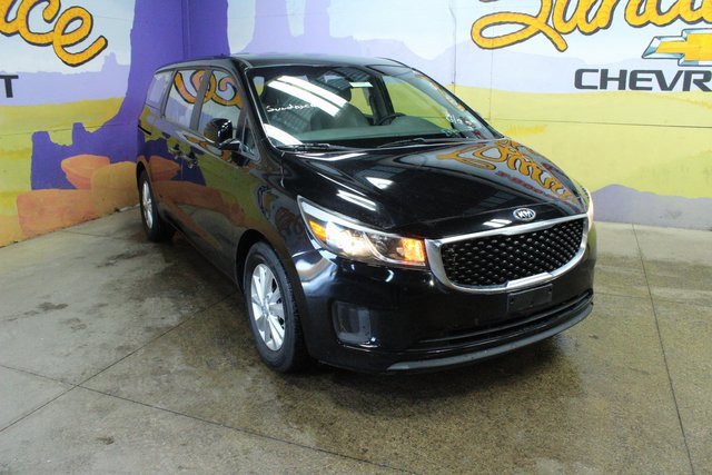 Used 2018 Kia Sedona L image 2