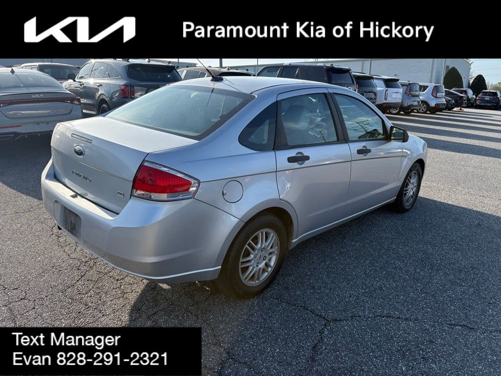 Used 2011 Ford Focus SE w/ 201A Rapid Spec Order Code image 5