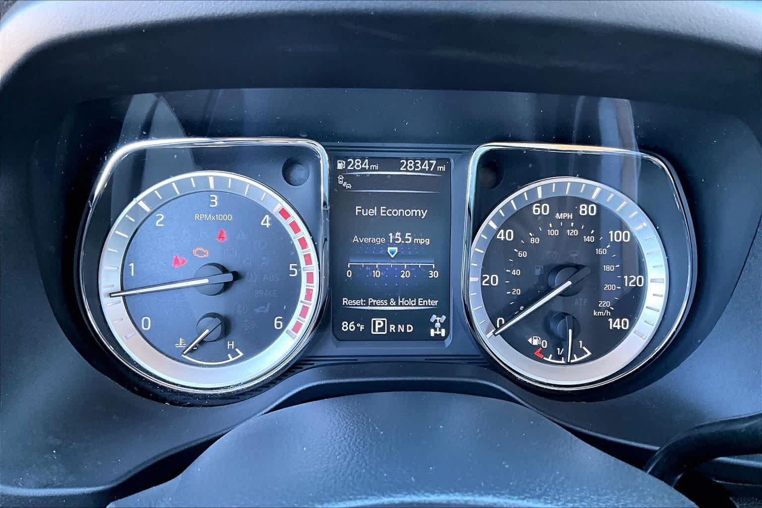 Used 2017 Nissan Titan SL AWD/4WD image 23