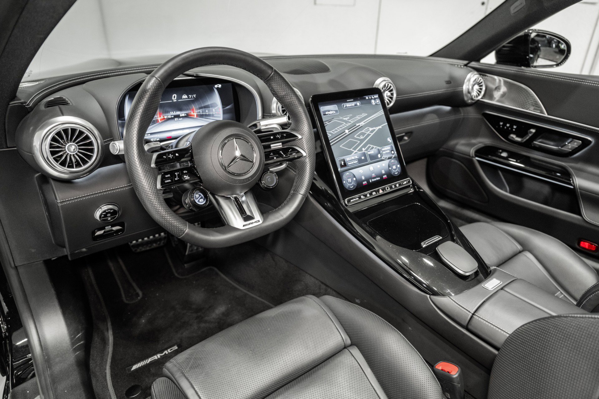 Used 2023 Mercedes-Benz SL 63 AMG 4MATIC image 20