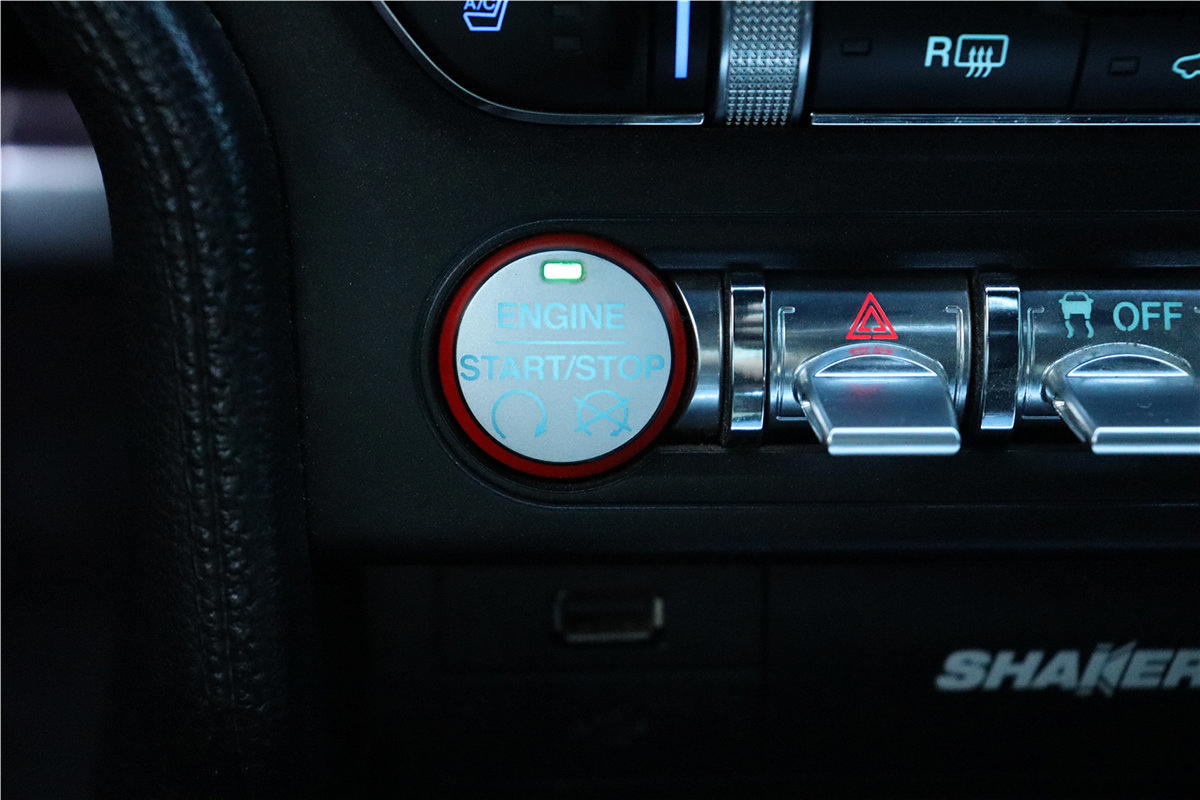 Used 2017 Ford Mustang Premium RWD image 41
