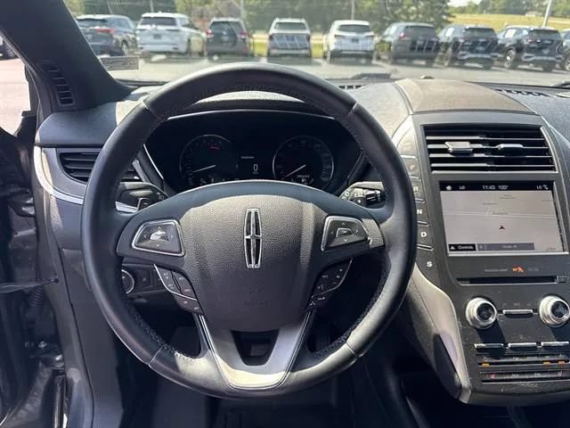 Used 2017 Lincoln MKC Select w/ Select Plus Package AWD/4WD image 9