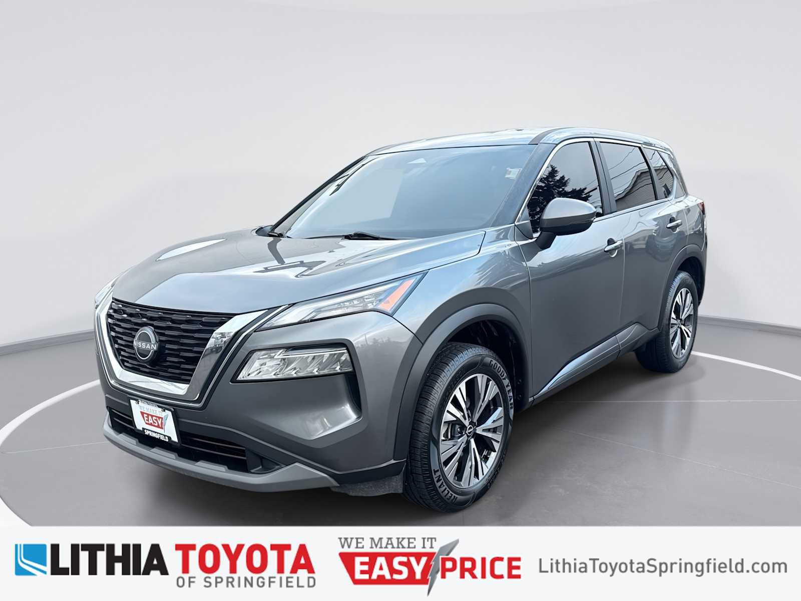 Used 2022 Nissan Rogue SV image 1