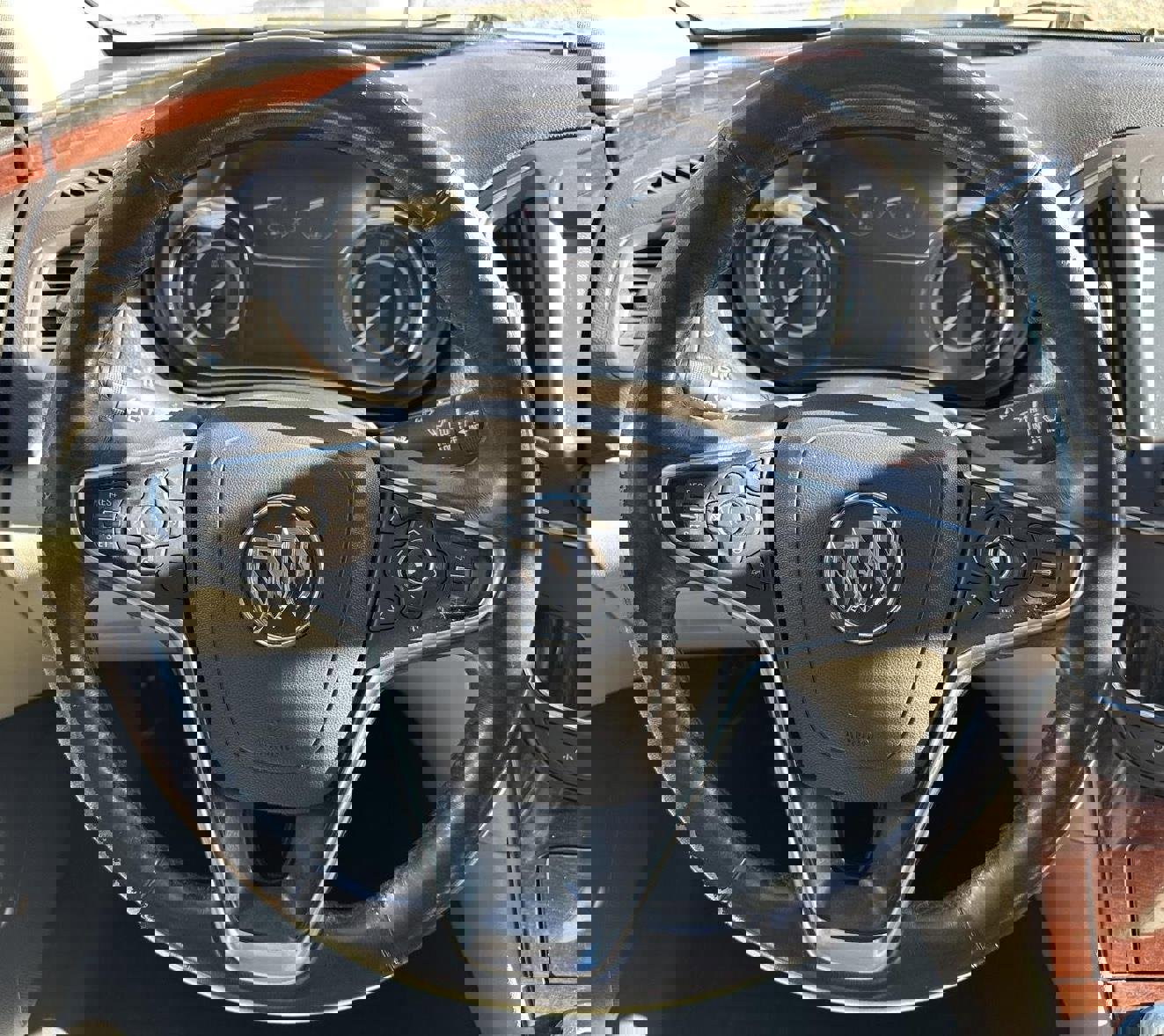 Used 2015 Buick Regal Premium w/ Experience Buick Package image 27