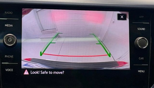 Used 2022 Volkswagen Taos SE image 18