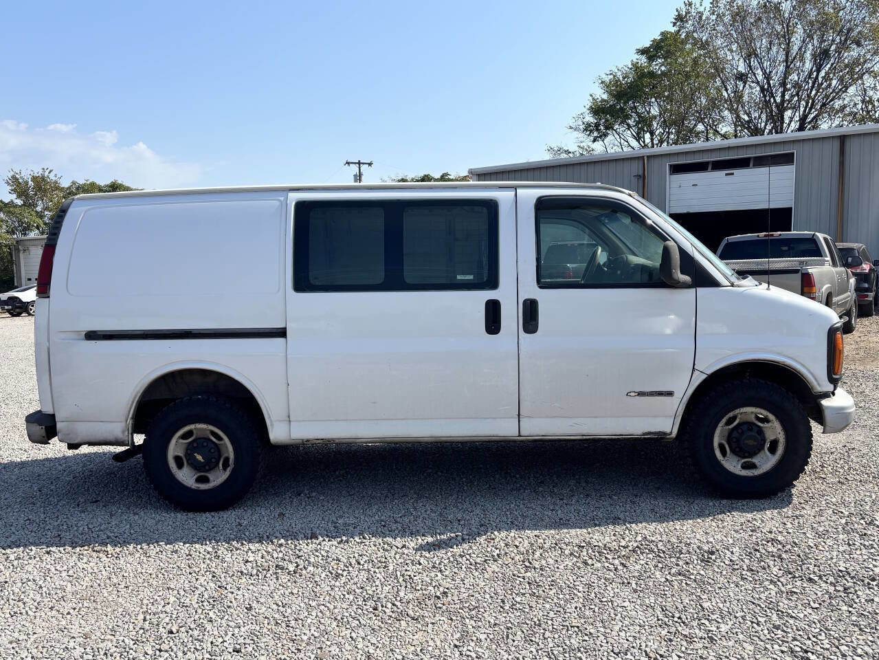 Used 2001 Chevrolet Express 3500 image 4