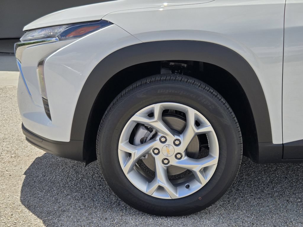 New 2026 Chevrolet Trax LS w/ LS Convenience Package FWD image 9