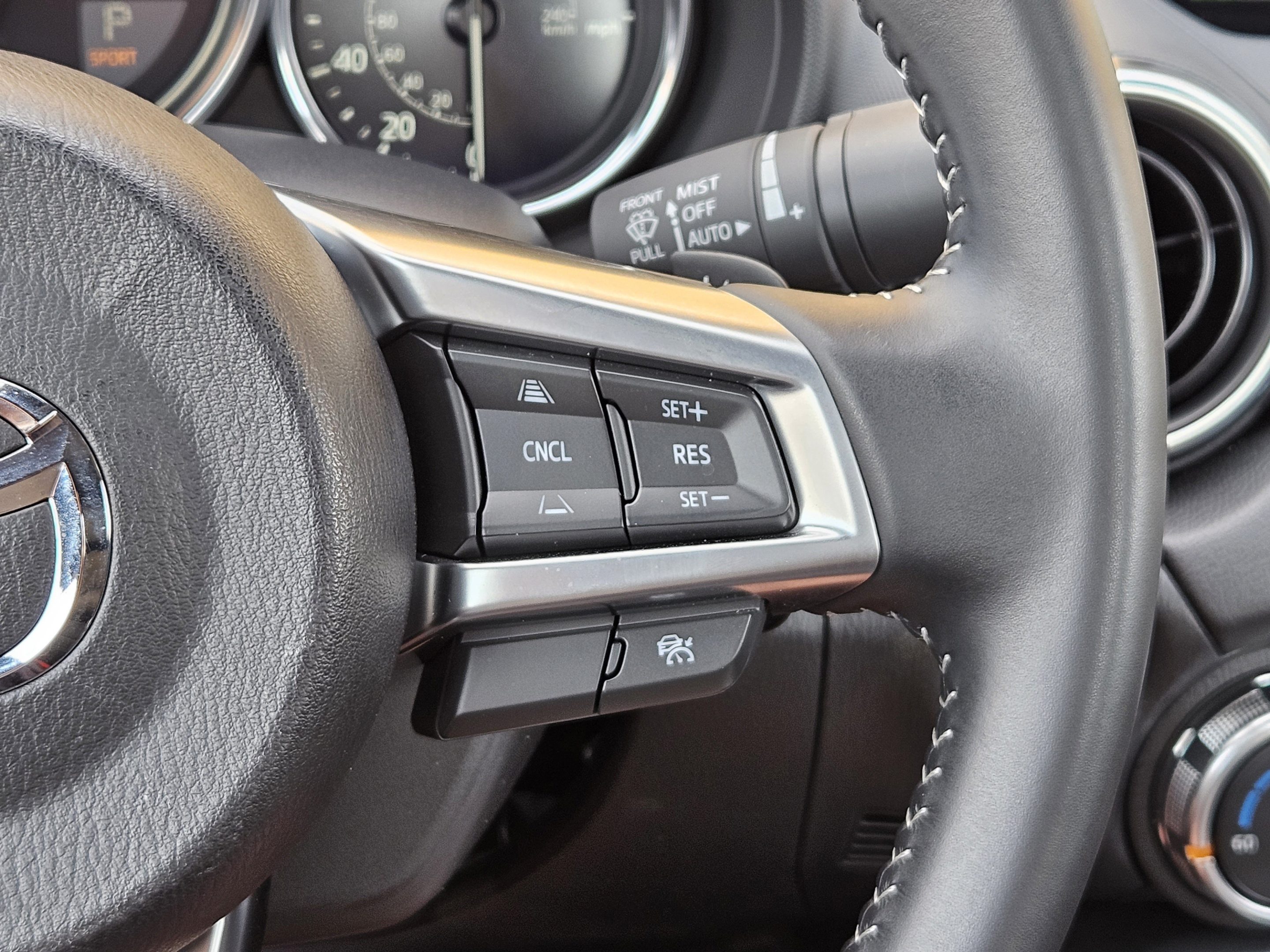 Used 2024 MAZDA MX-5 Miata RF Grand Touring RWD image 27