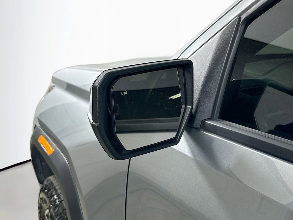 Used 2025 GMC Canyon AT4 image 35