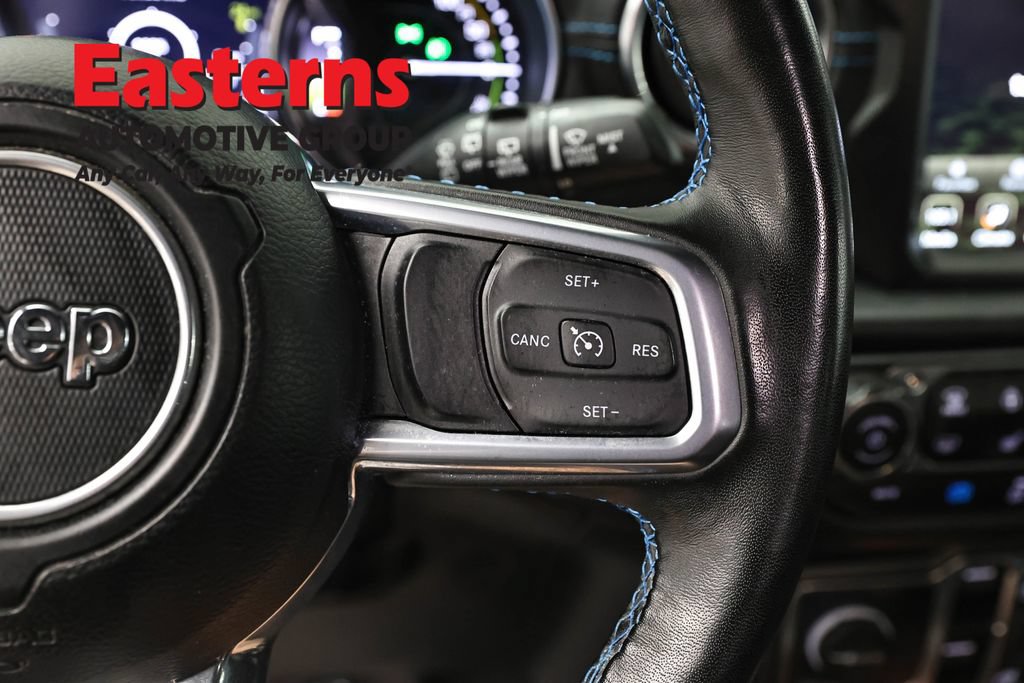 Used 2022 Jeep Wrangler Unlimited Rubicon 4xe w/ Cold Weather Group AWD/4WD image 16