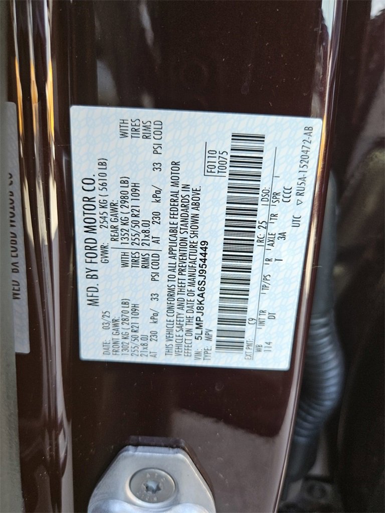 Used 2025 Lincoln Nautilus Reserve image 48