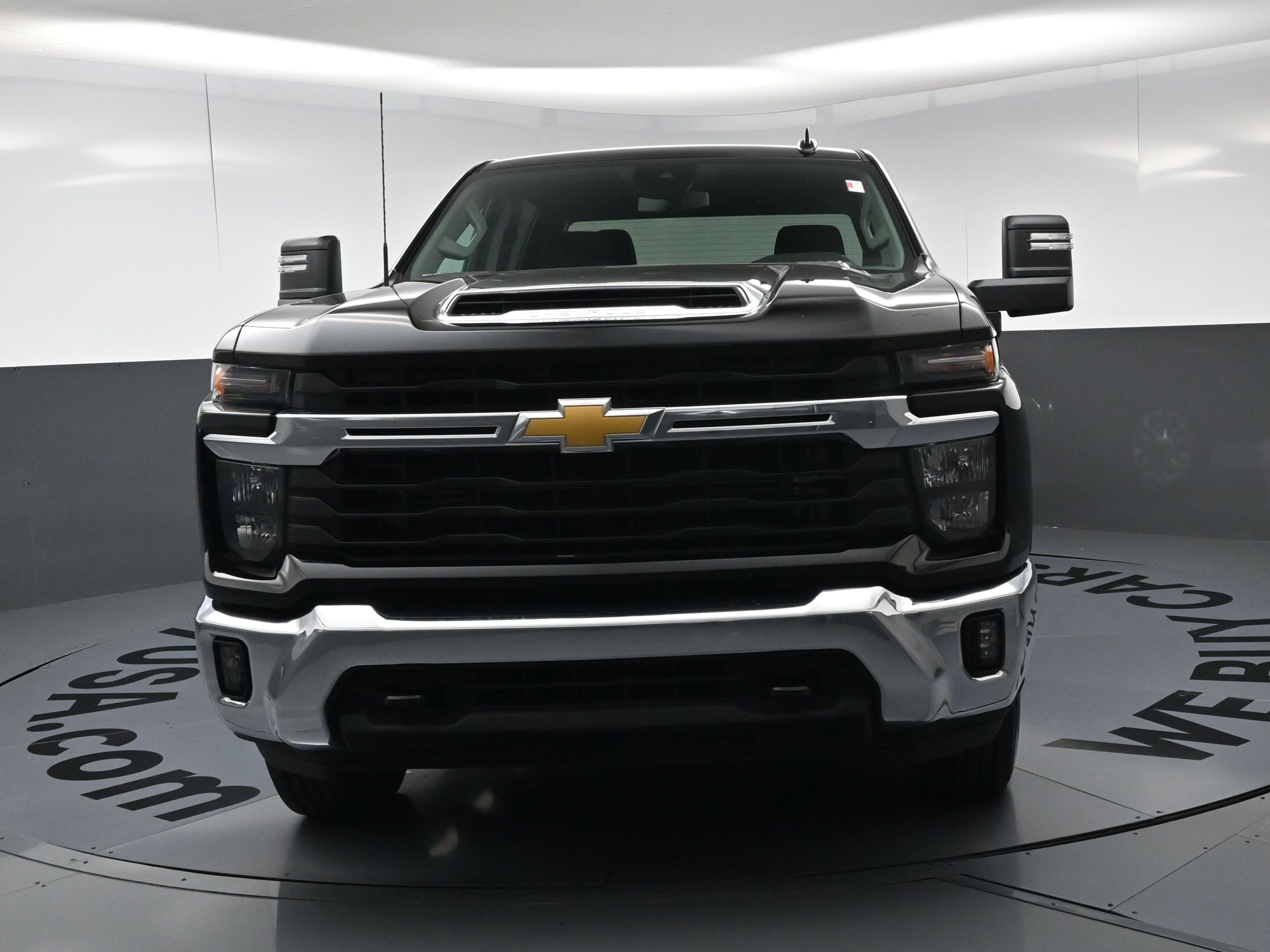 Used 2025 Chevrolet Silverado 2500 LT w/ Convenience Package AWD/4WD image 5