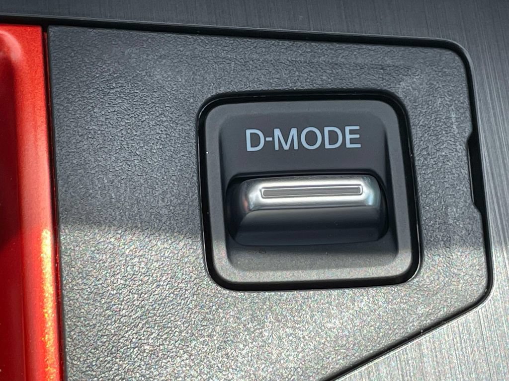 New 2026 Nissan Kicks SR w/ SR Premium Package FWD image 30