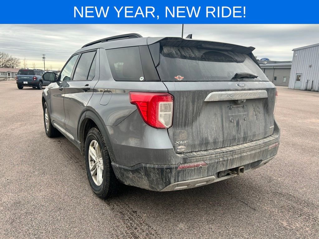 Certified 2021 Ford Explorer XLT w/ Equipment Group 202A image 4