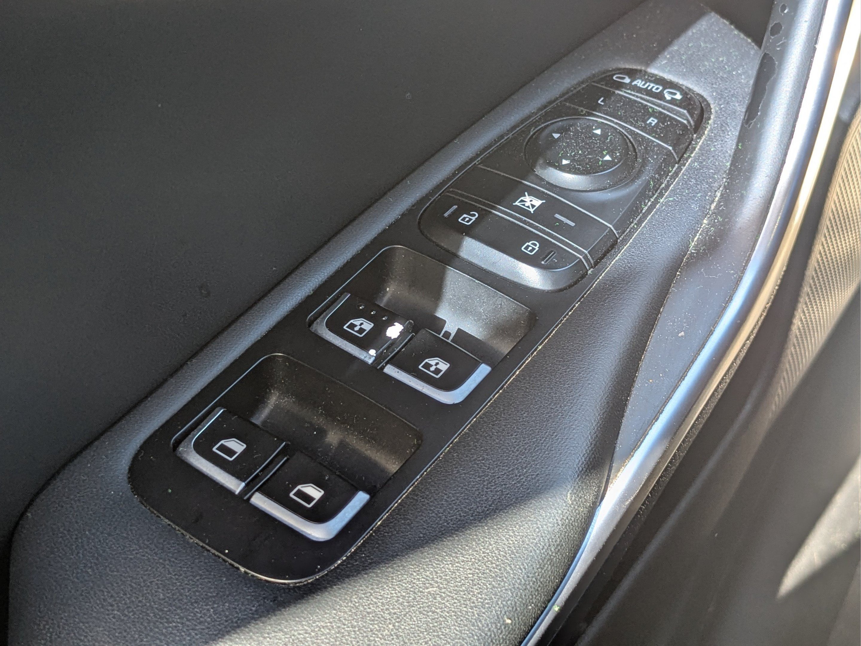 Used 2018 Kia Stinger GT2 AWD/4WD image 28