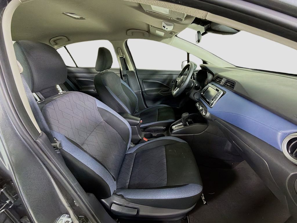 Used 2025 Nissan Versa SV FWD image 27