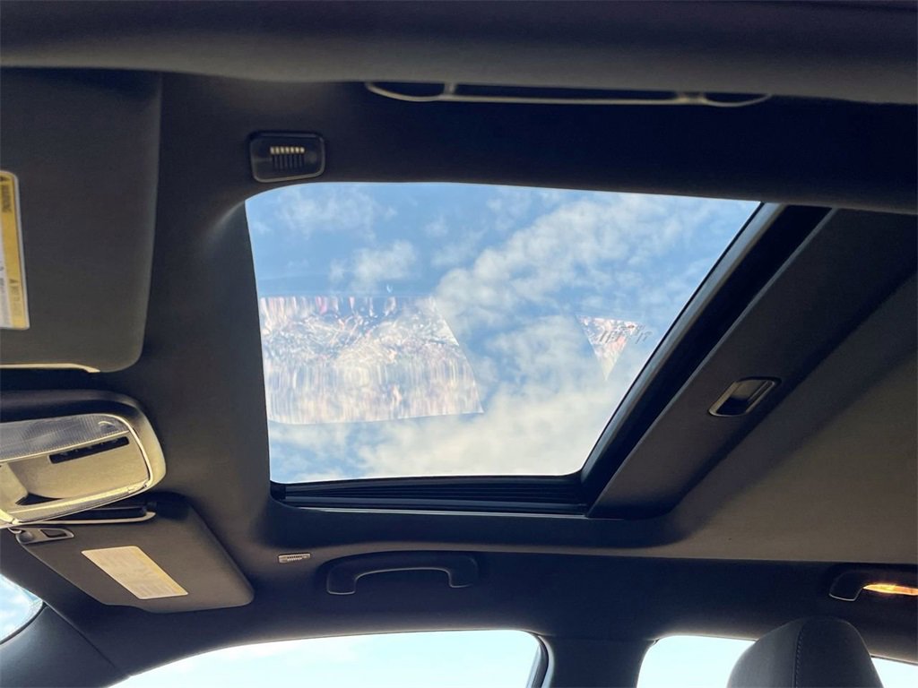 Used 2023 Dodge Charger SXT w/ Cold Weather Package image 18