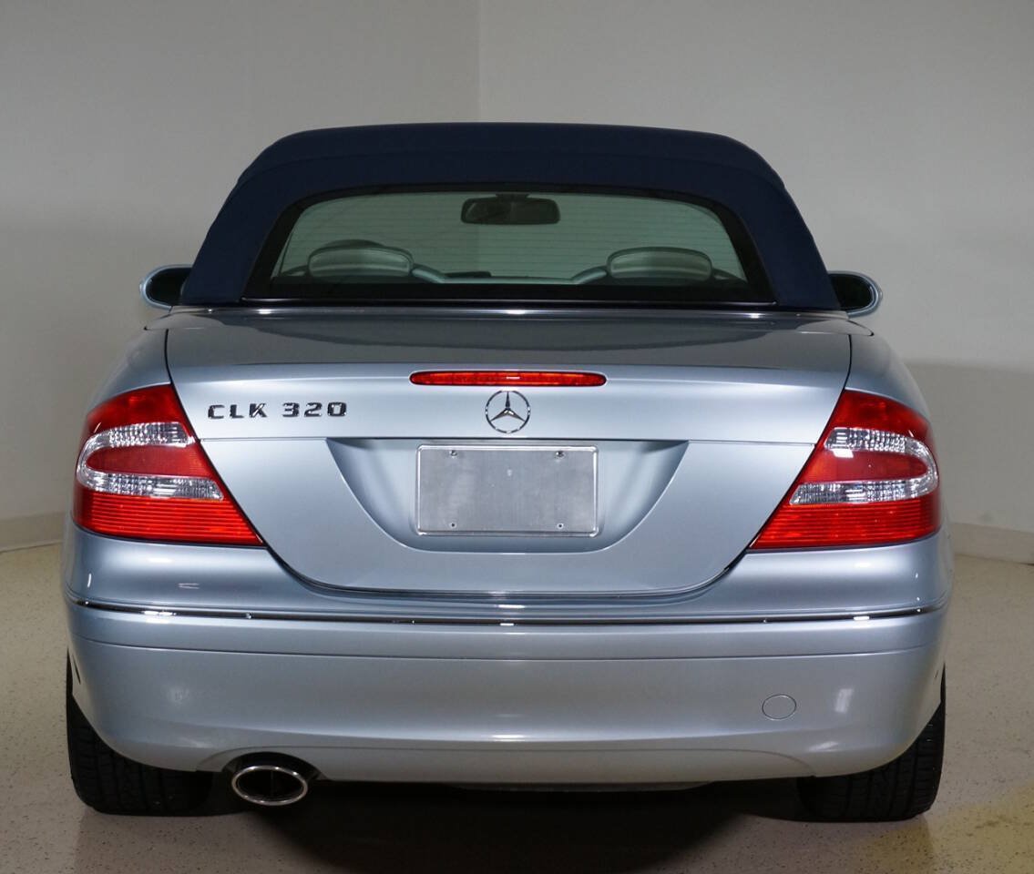 Used 2005 Mercedes-Benz CLK 320 Cabriolet image 20