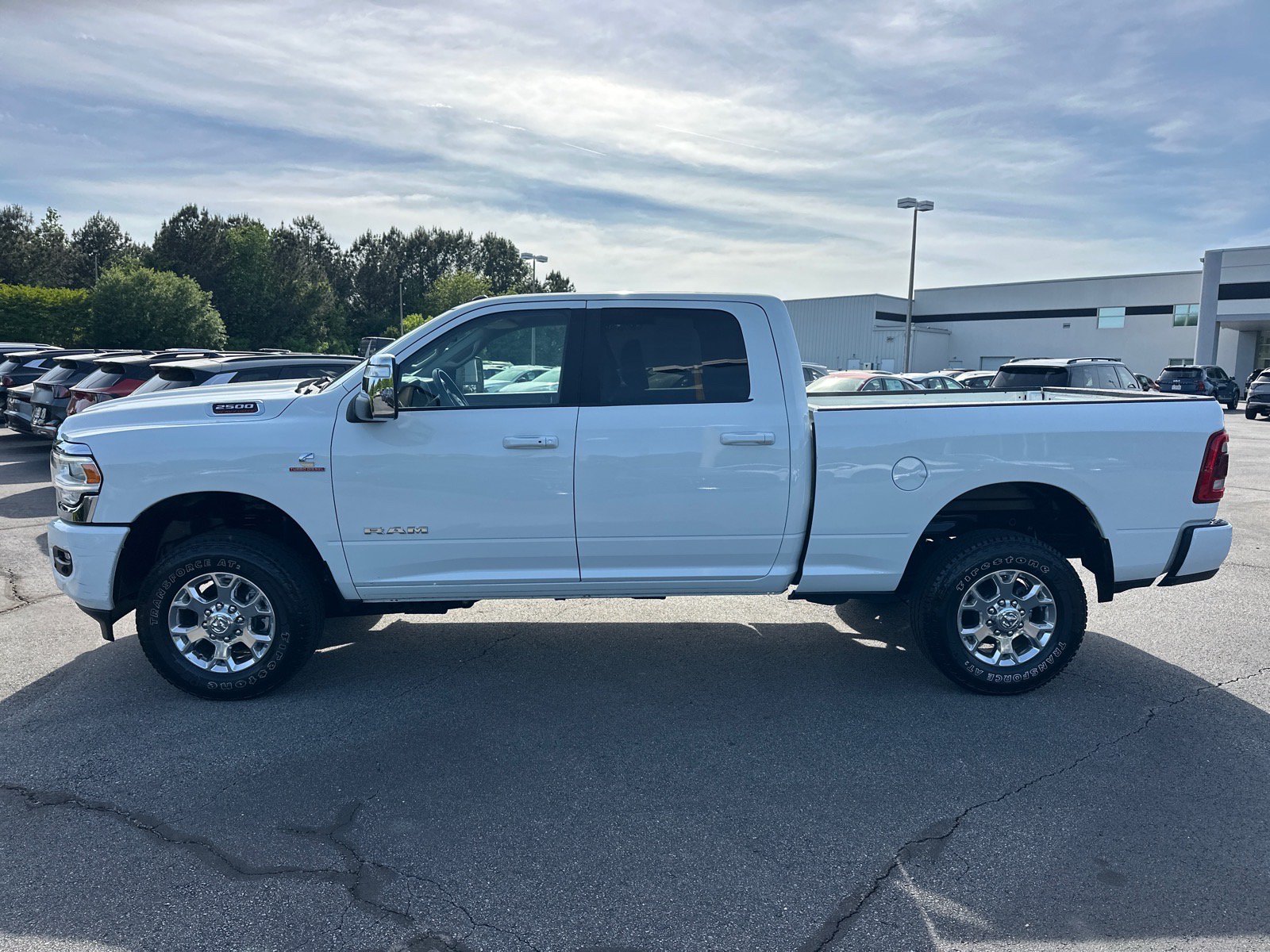 Used 2024 RAM 2500 Laramie AWD/4WD image 5