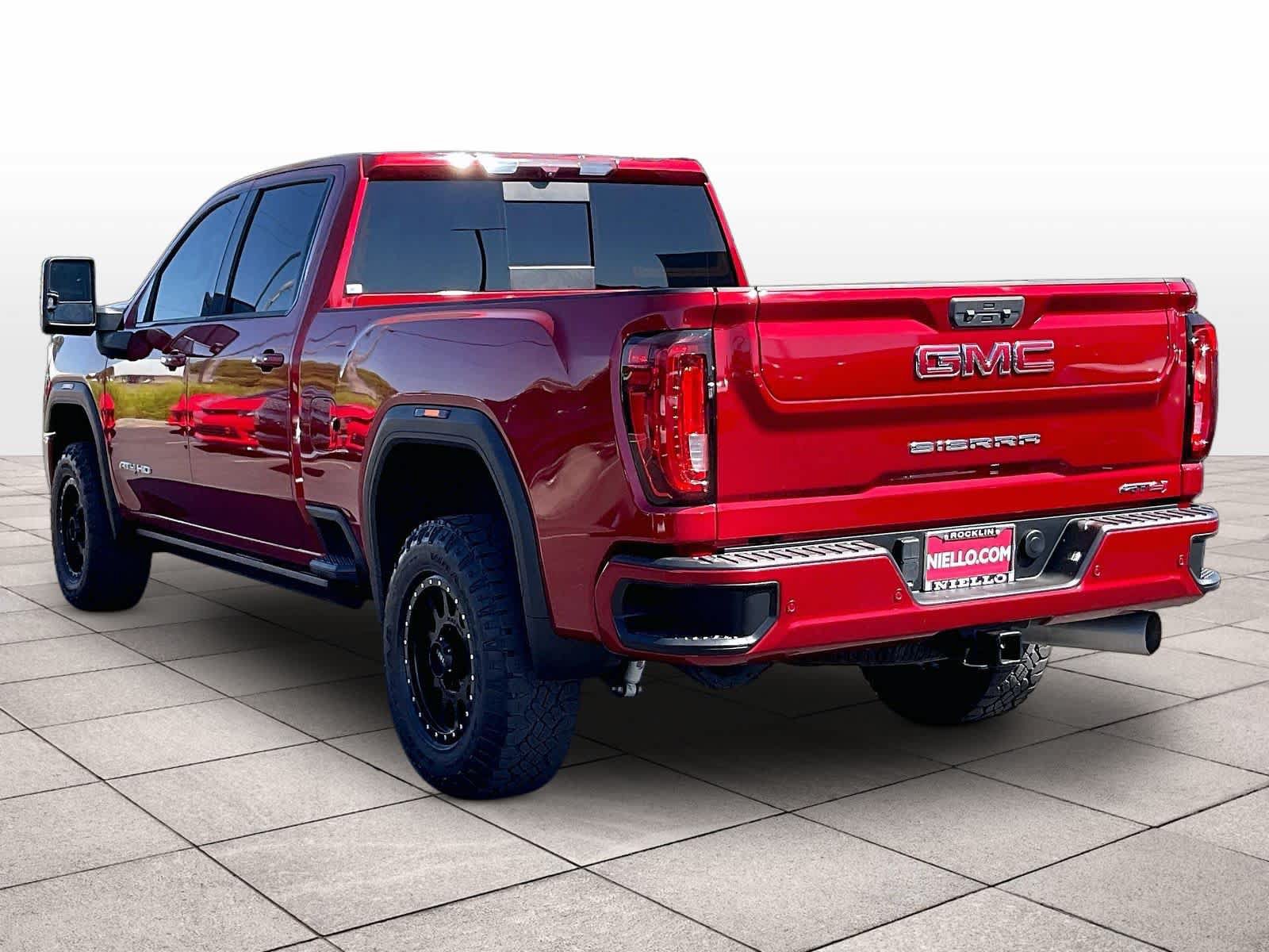 Used 2022 GMC Sierra 2500 AT4 w/ AT4 Preferred Package AWD/4WD image 12