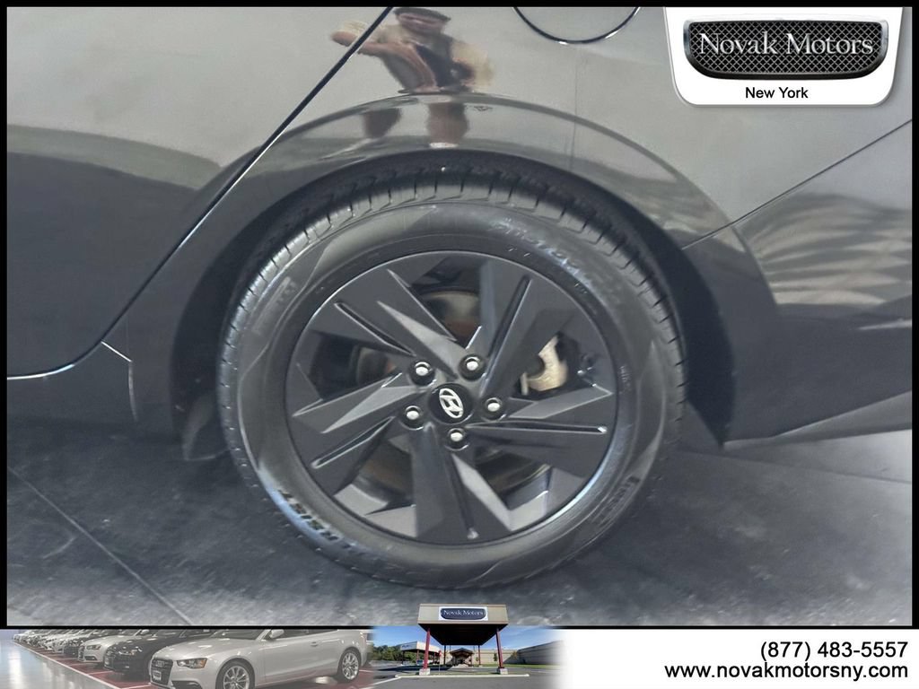 Used 2021 Hyundai Elantra SEL FWD image 6