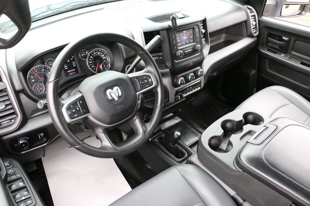 Used 2024 RAM 3500 Tradesman w/ Chrome Appearance Group AWD/4WD image 9