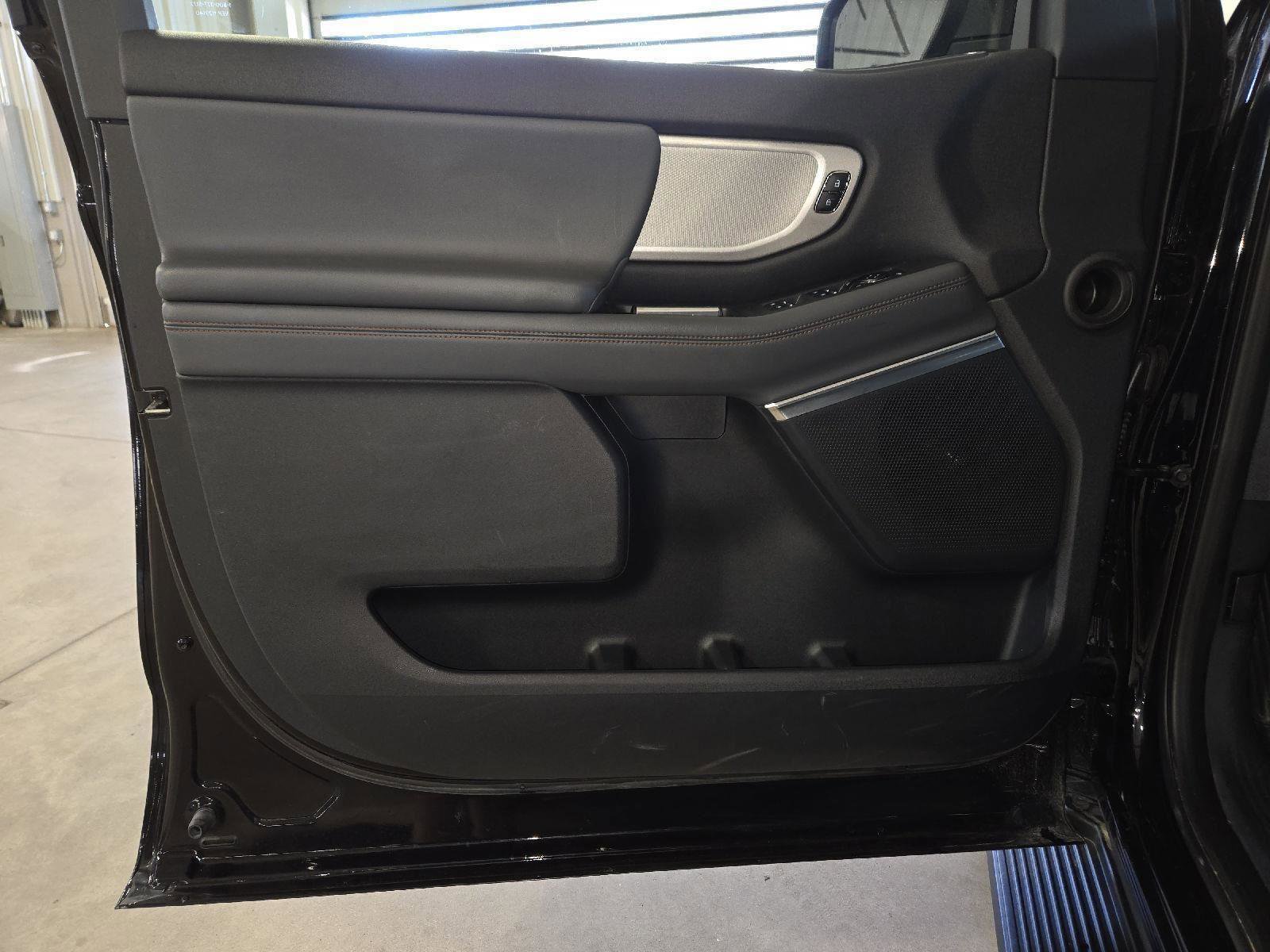 Used 2025 Ford Expedition Max Active image 18