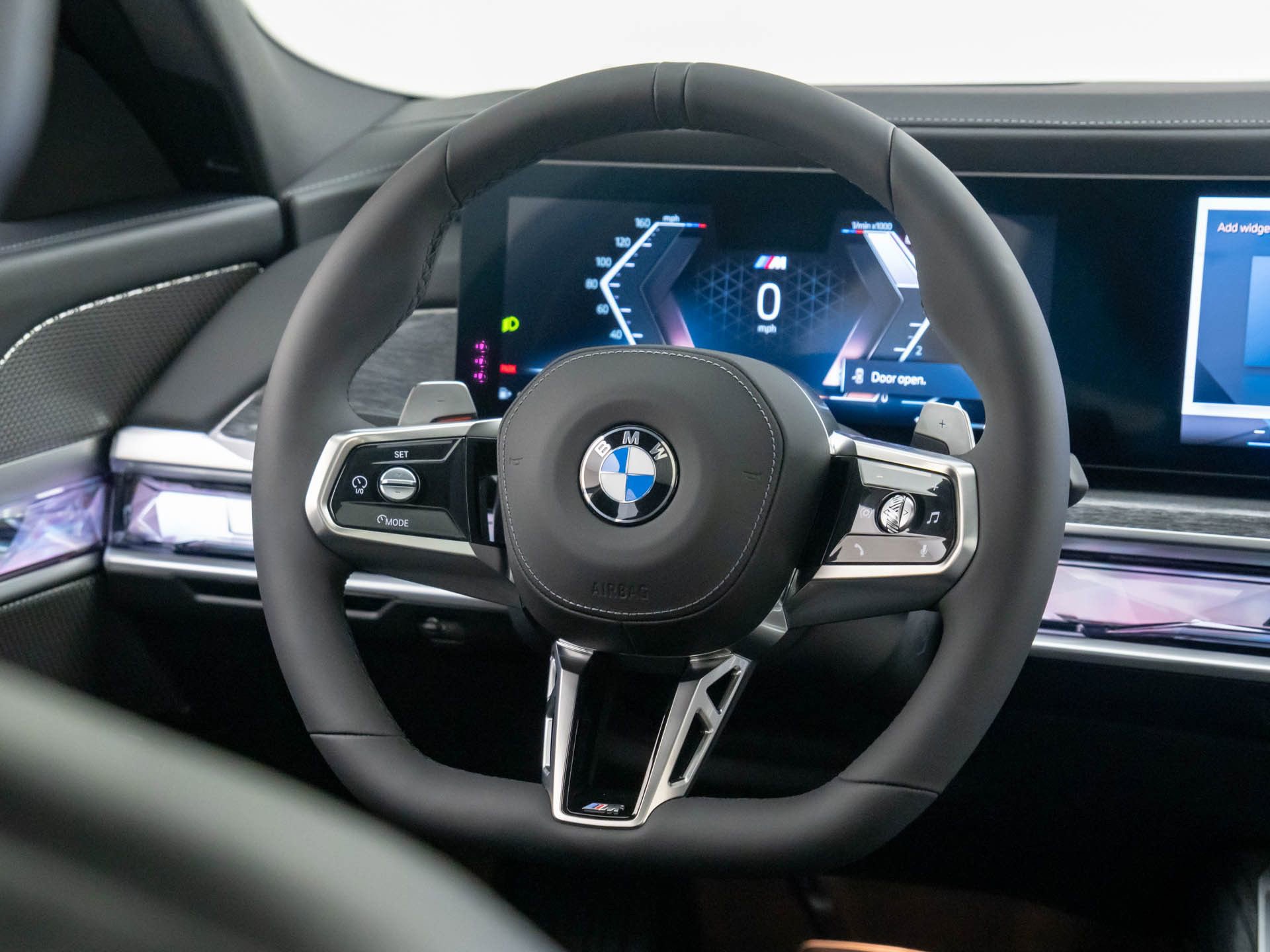 Used 2025 BMW 760i xDrive image 11