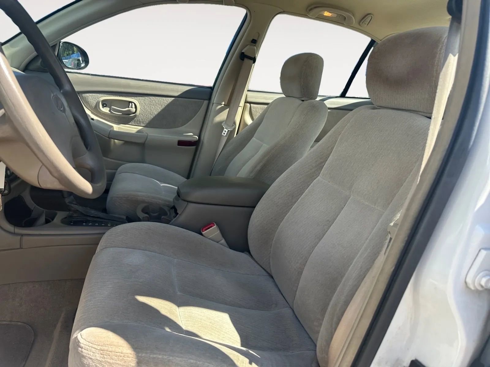 Used 1999 Oldsmobile Intrigue GX image 10