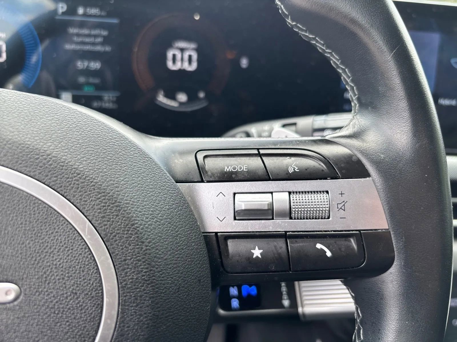 Used 2025 Hyundai Sonata SEL FWD image 16
