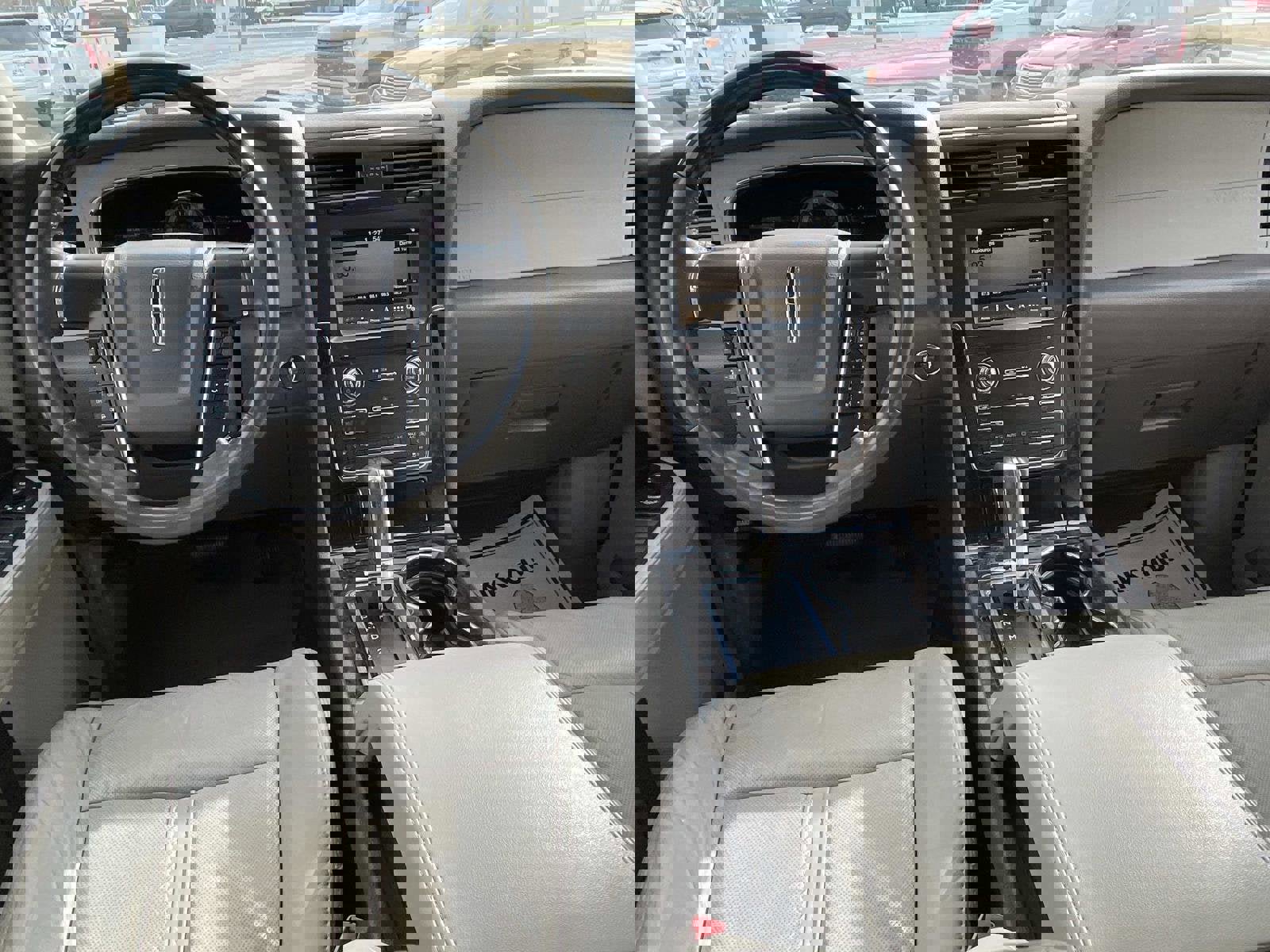 Used 2016 Lincoln Navigator Select image 15