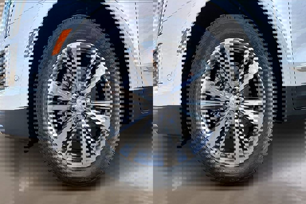 New 2026 Cadillac XT5 Premium Luxury w/ Driver Assist Package image 12