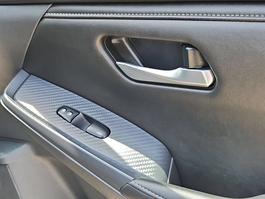 Used 2025 Nissan Sentra SV FWD image 34