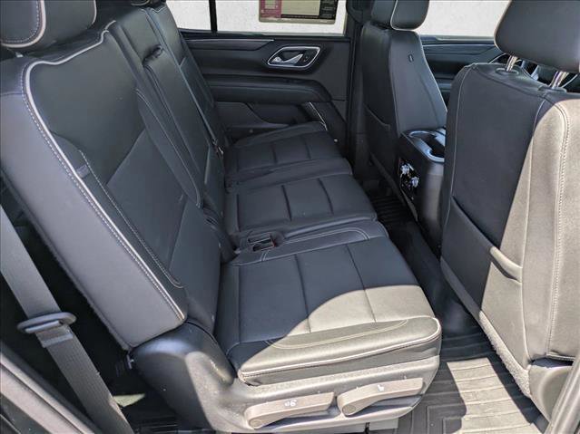 Used 2023 GMC Yukon SLT AWD/4WD image 18