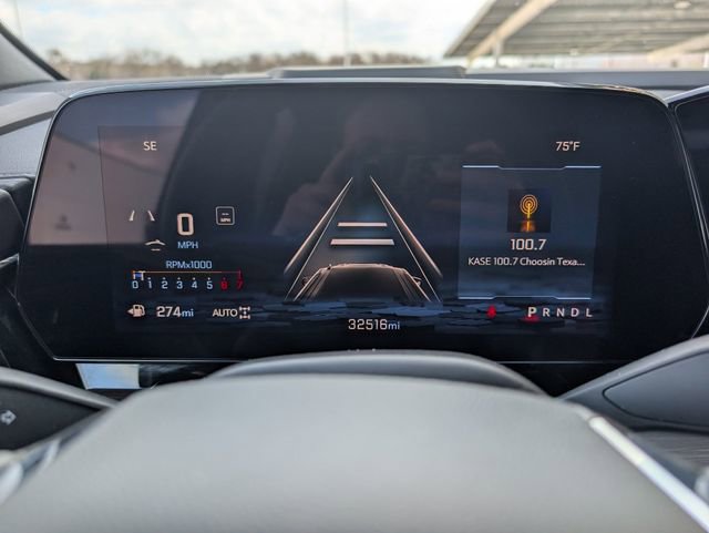 Used 2025 Chevrolet Suburban Z71 image 15