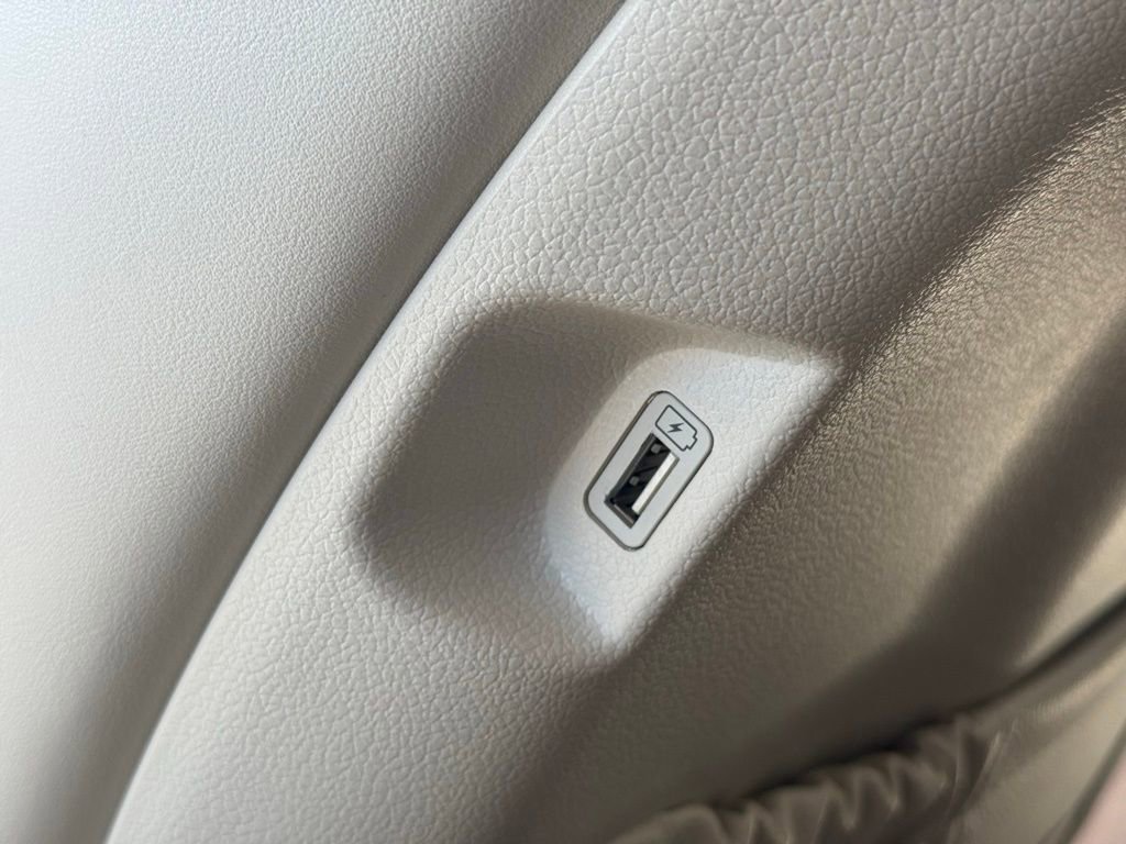 Used 2021 Hyundai Palisade Calligraphy image 28