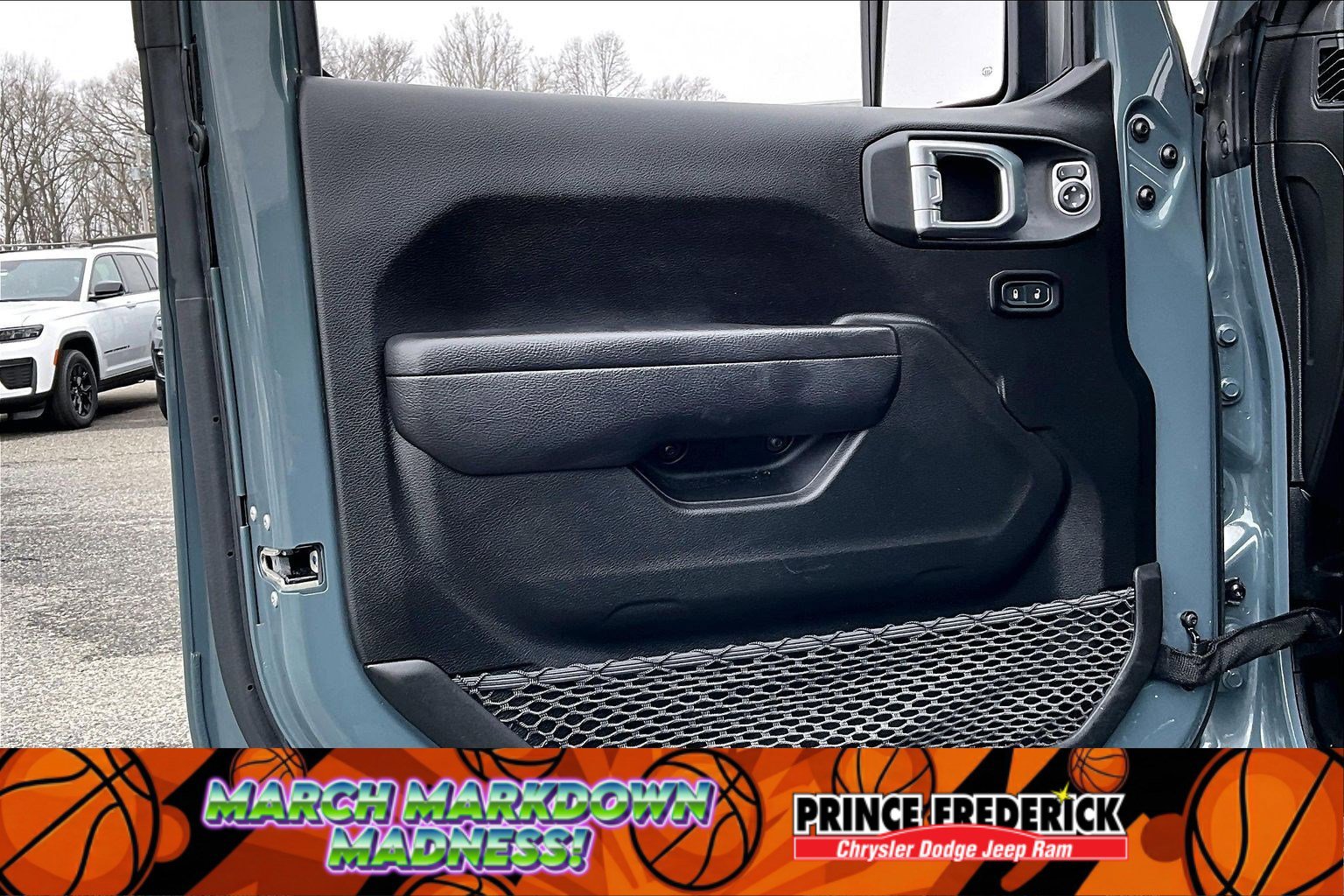 Used 2024 Jeep Wrangler Willys image 19