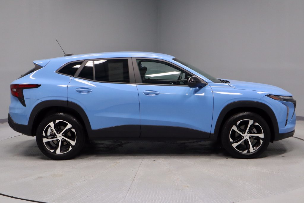 Used 2024 Chevrolet Trax RS w/ Driver Confidence Package FWD image 6