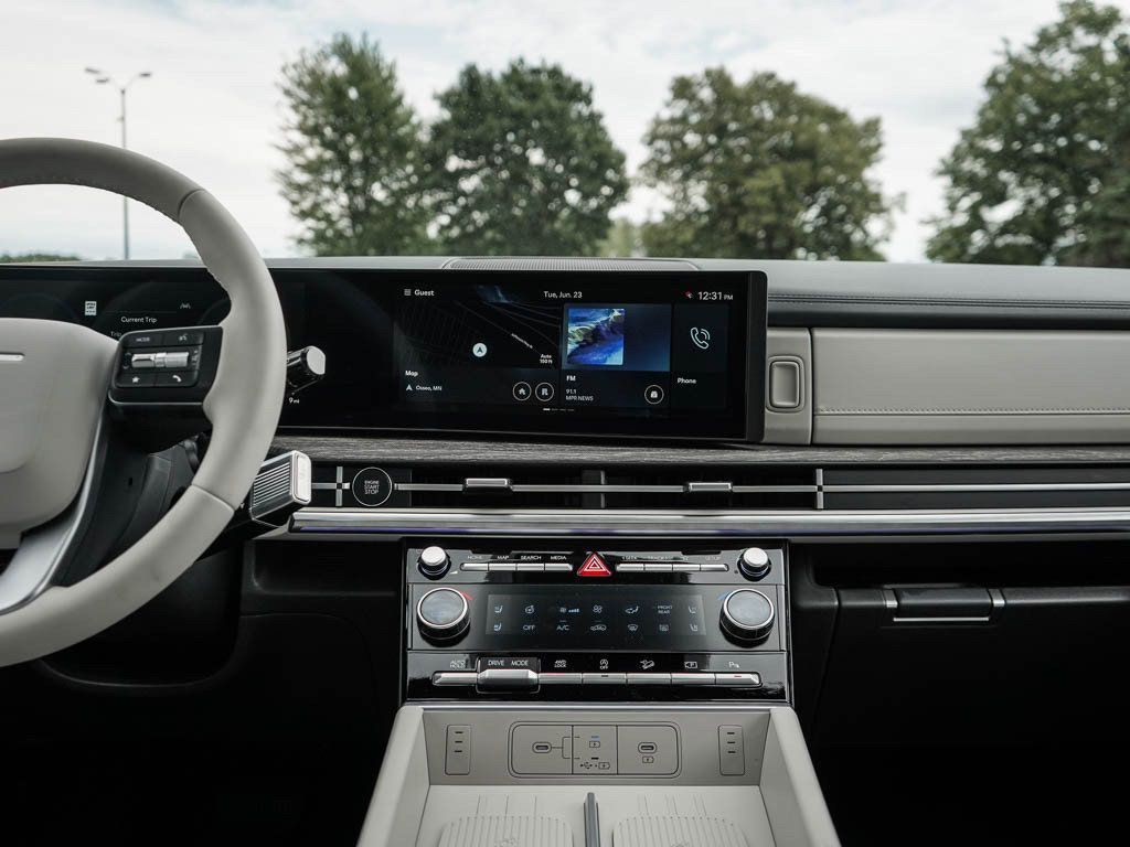 New 2026 Hyundai Santa Fe Limited AWD/4WD image 17