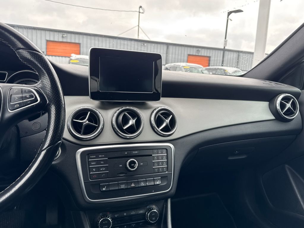 Used 2017 Mercedes-Benz GLA 250 image 17