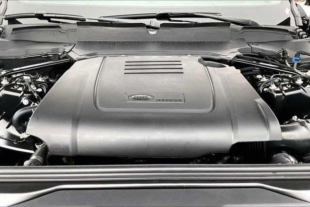 New 2026 Land Rover Discovery Dynamic SE image 13