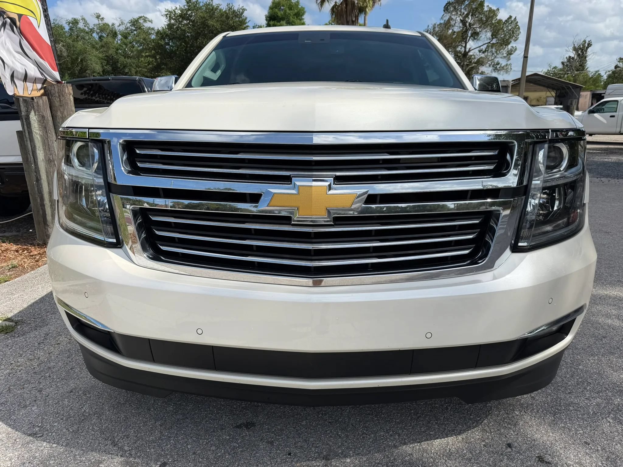 Used 2015 Chevrolet Tahoe LTZ RWD image 2