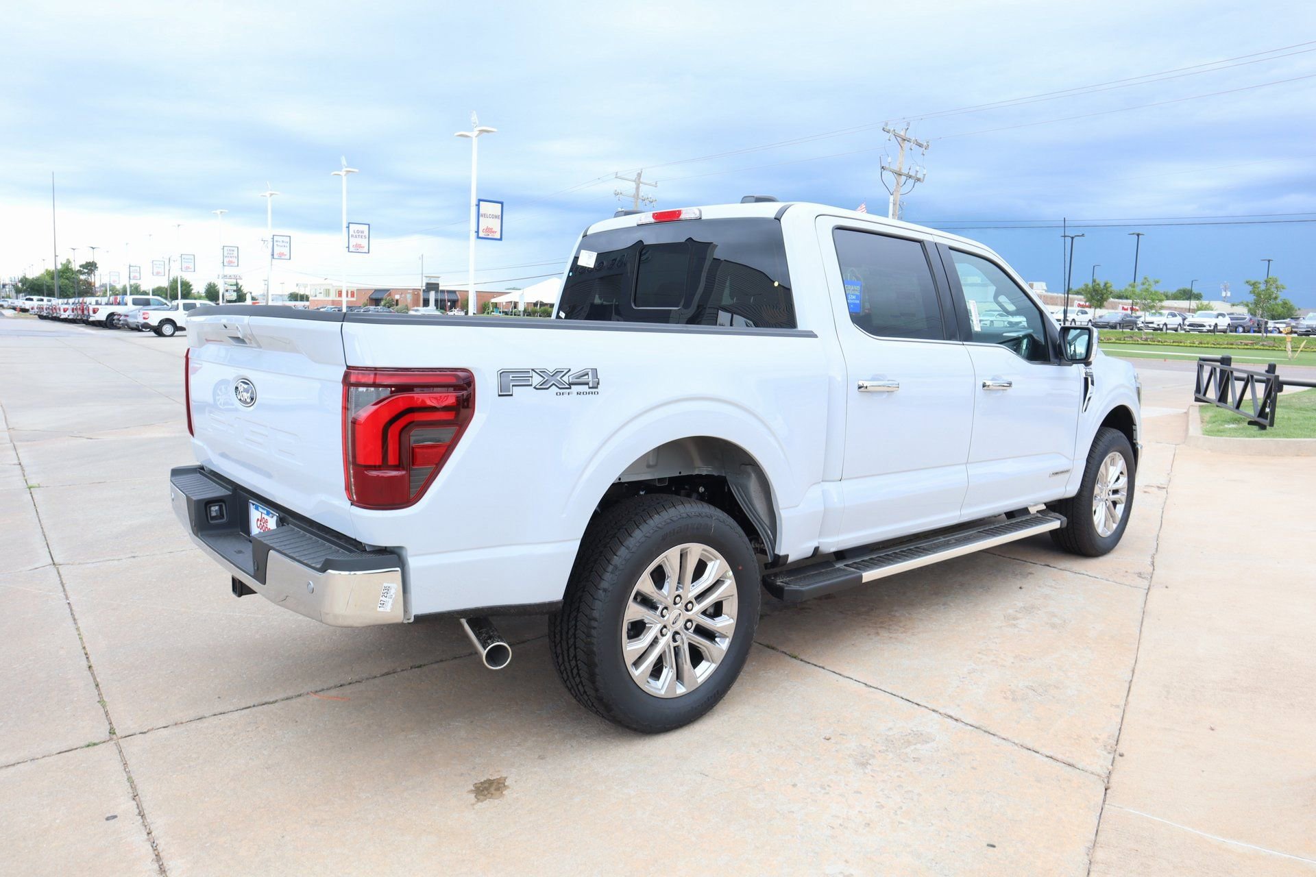 New 2025 Ford F150 Lariat w/ Equipment Group 502A High image 22