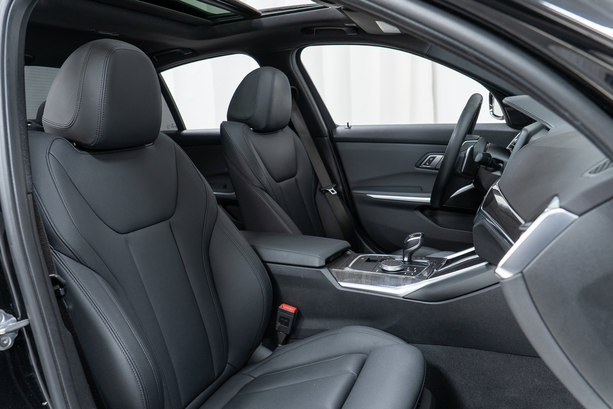 Used 2019 BMW 330i xDrive Sedan w/ Premium Package image 22