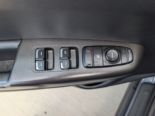 Used 2017 Kia Sportage EX w/ EX Technology Package FWD image 22
