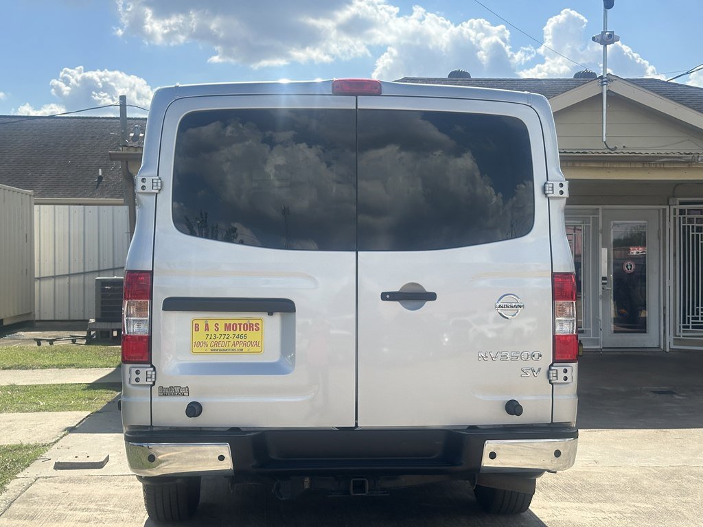 Used 2019 Nissan NV 3500 SV w/ Navigation Package RWD image 2