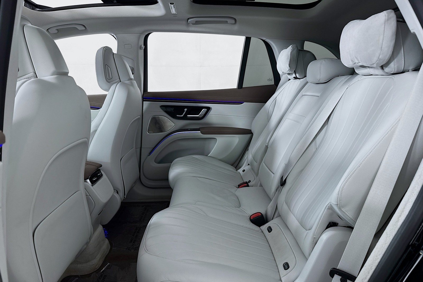 Certified 2023 Mercedes-Benz EQS 580 4MATIC SUV image 9
